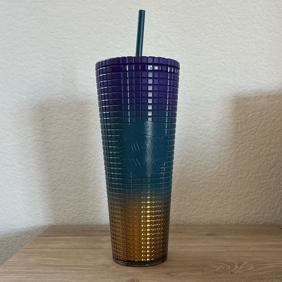 Starbucks Fall 2024 Harvest Gradient Cold Cup (24 oz) - Picture 3 of 5